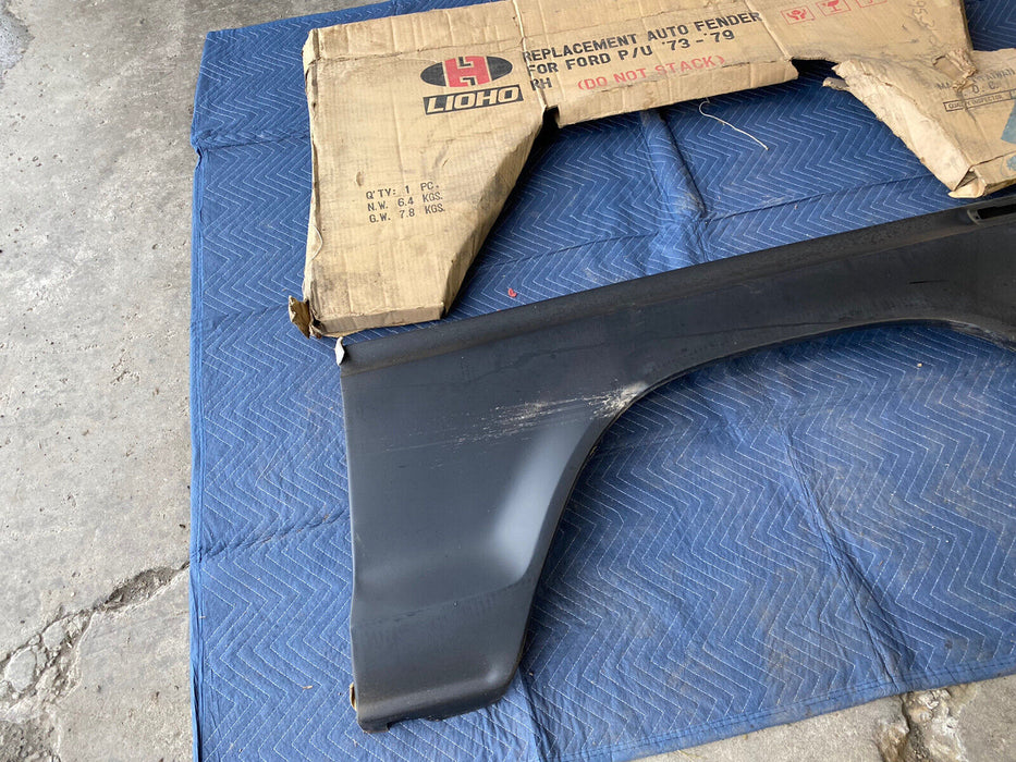 1973-1979 Ford F Series F100 F150 F250 F350 P/U Truck RH Front Fender NOS #947E