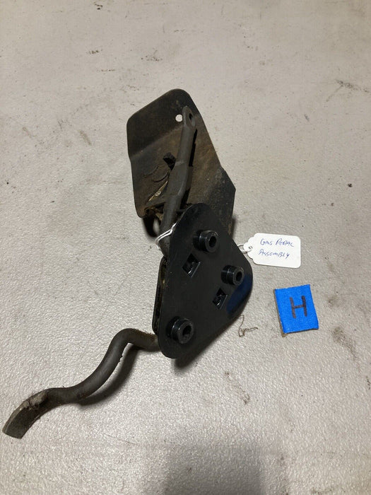 1976-1979 Cadillac Seville Gas Pedal Assembly Accelerator￼ GM OEM #1886M