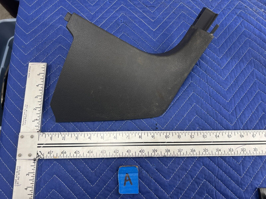 2006-2010 VW Jetta 2.5L Front Right RH Kick Panel Trim Cover 1K1863484 OEM #68MC