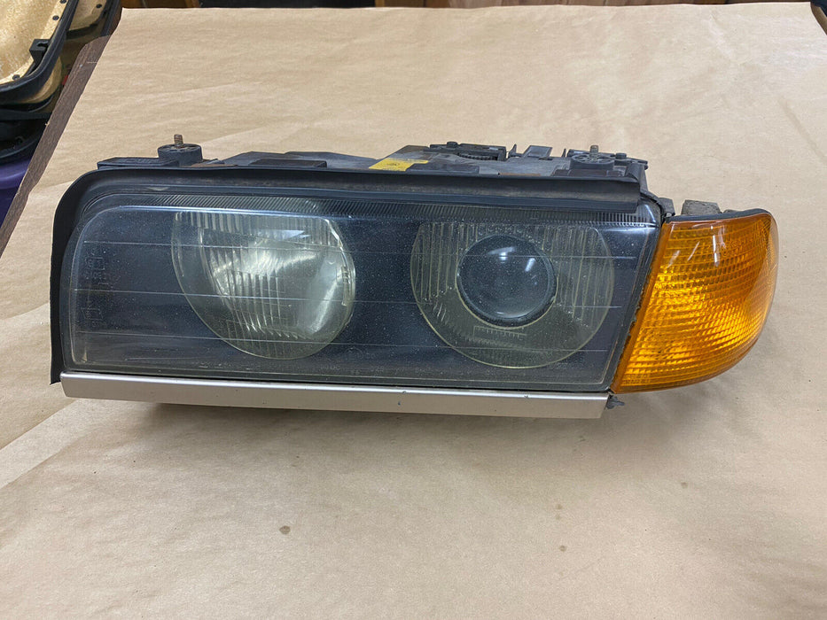 1995-1998 BMW 740i 740iL Driver Left Front Halogen Headlight Assembly OE #2068EJ