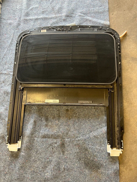 02-08 Audi A4 B6 Sedan Sun Moon Roof Assembly Tan 8E0877255B OEM #215EM