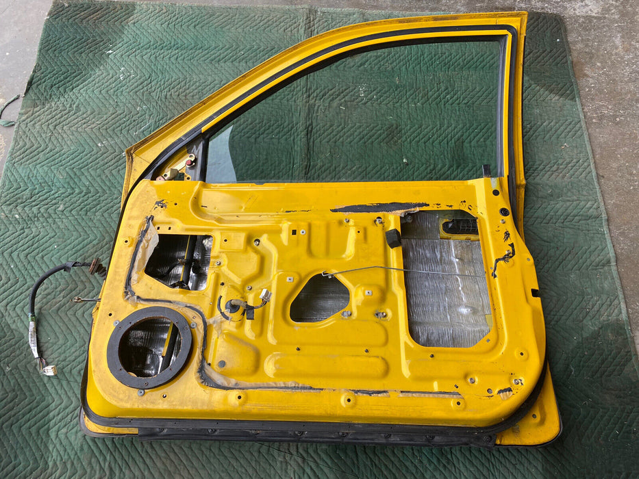 99-01 OEM Right Front Pass Side Door Assembly Yellow RH ISUZU VEHICROSS #627E