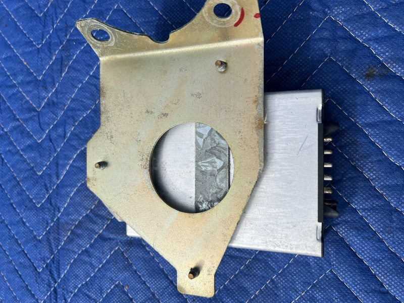1979-1985 Mercedes 300SD W126 Bosch Seat Belt Relay Module 0008200297 OEM #405EM