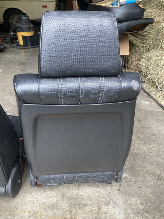 83-91 BMW 325ix 325e 318i 325i E30  Black Front Bucket Seats Sedan #55M