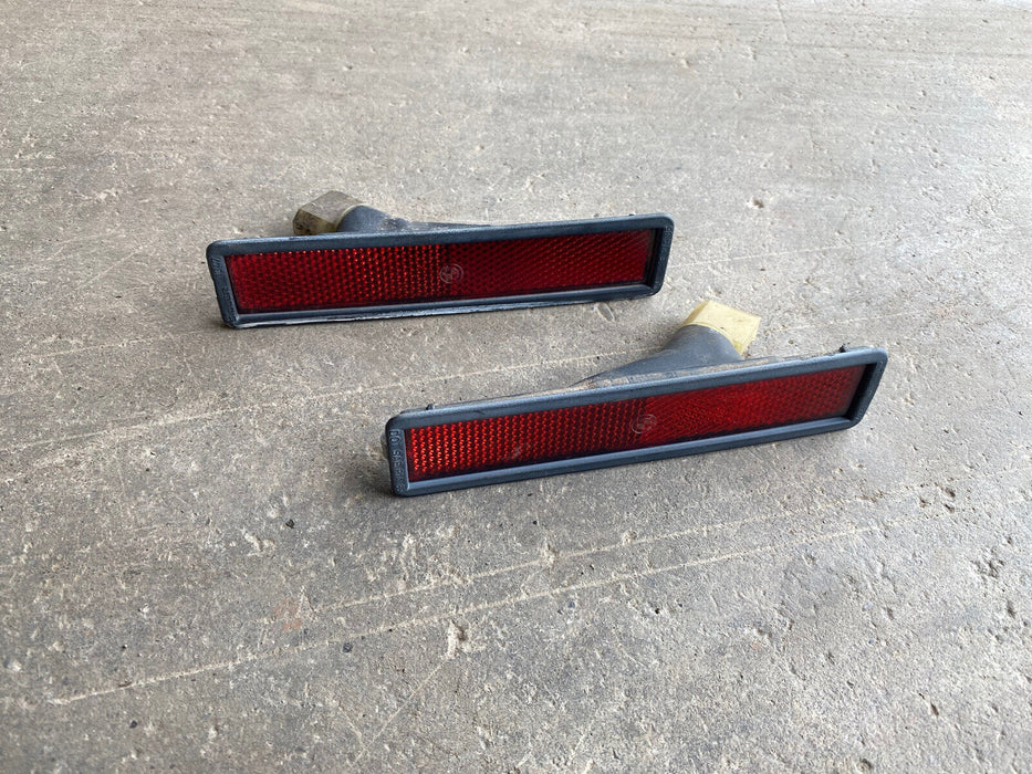 1986-1994 BMW 7 Series E32 Rear Bumper L & R Marker Lights 1377849 50 OEM #2941E