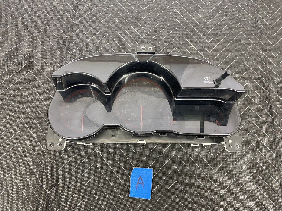 2009-2010 Pontiac Vibe Gauge Cluster Speedometer 83800-01350 OEM #3149E