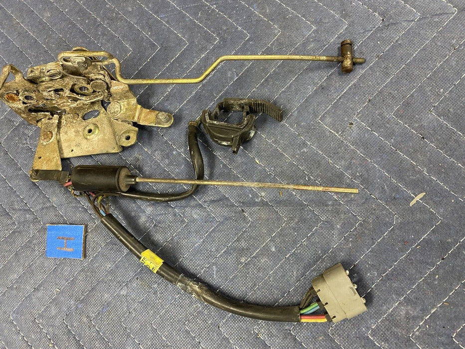 1983-1993 Volvo 240 Driver Front Power Door Lock Actuator 1307698 RARE #2172E