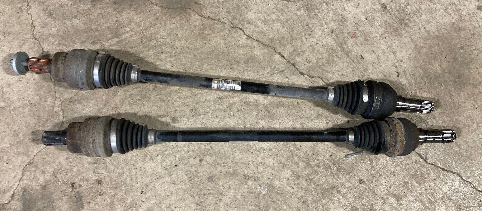 2004-2007 Volvo S60R S60 V70R Rear CV Shaft Axle Set Joint Pair OEM #2884M