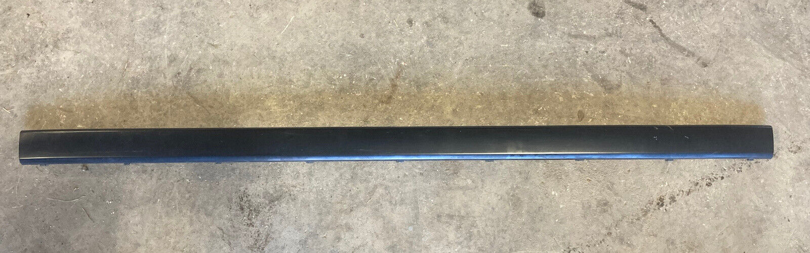 1988-1996 BMW E34 5 Series 525i 535i Rear Center Bumper Trim 12 944184 #1981M