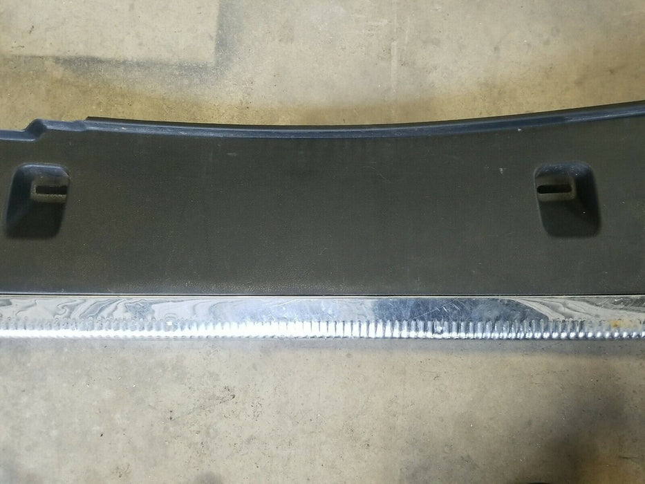 2001-2005 VW Jetta Engine 2.0L 01-05 TRUNK REAR PLASTIC SCUFF PLATE COVER #141CN