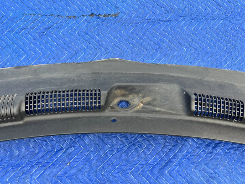 1998-2001 Dodge Ram 1500 Windshield Wiper Grille Weather Guard Cowl OEM #735EM