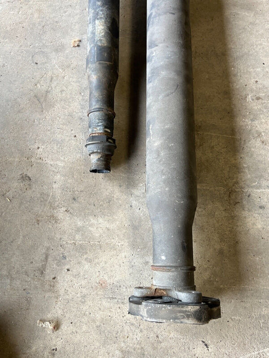 79-1985 Mercedes 300SD W126 Drive Shaft Assembly Auto Trans Frt & Rear OEM#381EM