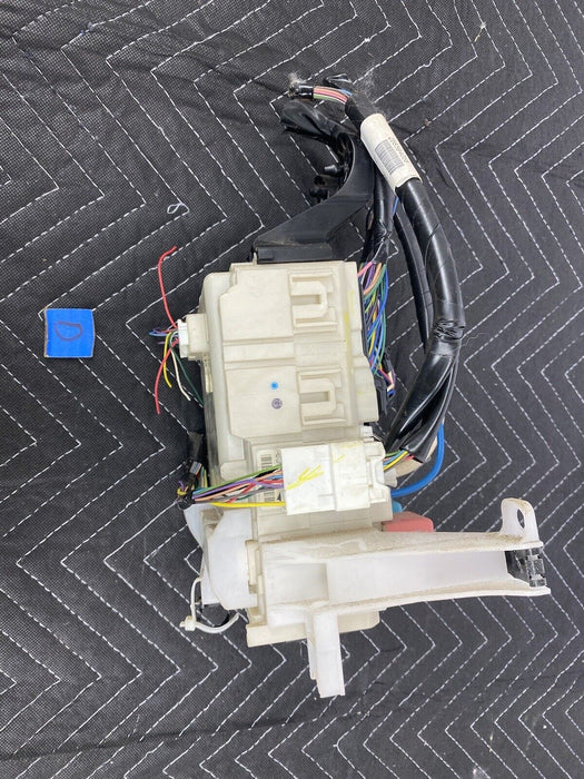 2009-2010 Pontiac Vibe Interior Cabin Fuse Box Relay Block 82730-01031 OE #3112E