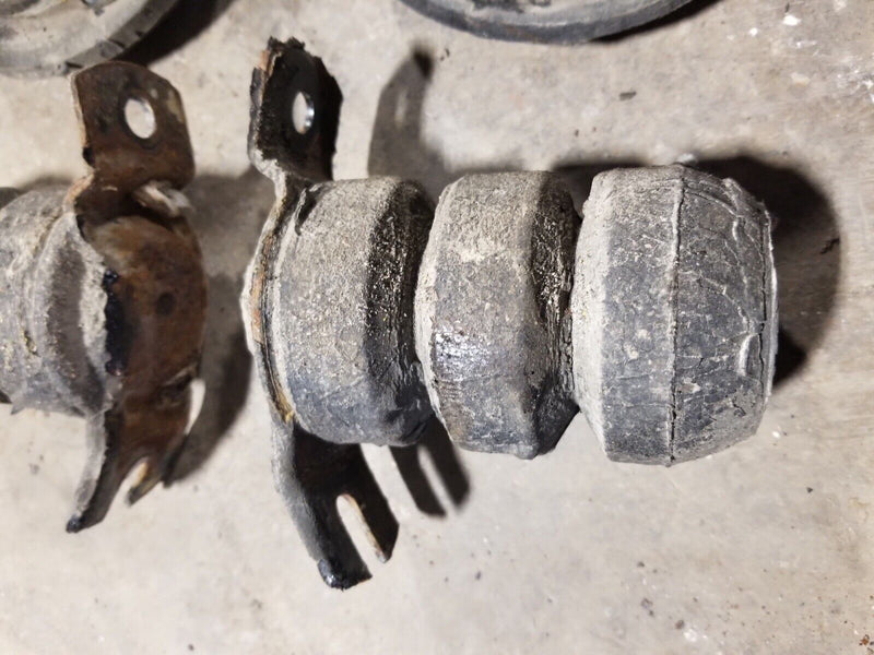 Volvo 240 244 245 Rear Axle Bump Stops & Coil Spring Mounts Pair L R OEM #2641E