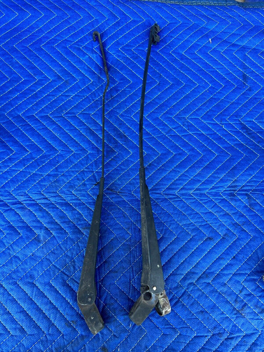 1979-1985 Mercedes 300SD W126 Pair Left & Right Windshield Wiper Arms OEM #427EM