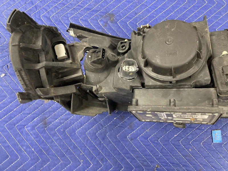 2004-2007 Volvo S60R V70R Left LH Headlight Driver For Parts 30698823 OEM #2846M