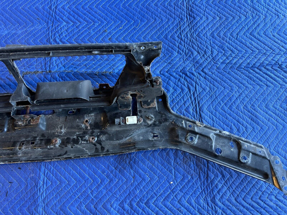 2005-2007 Volvo S60R V70R Front Core Support Radiator Bracket Mount OEM #1089EM