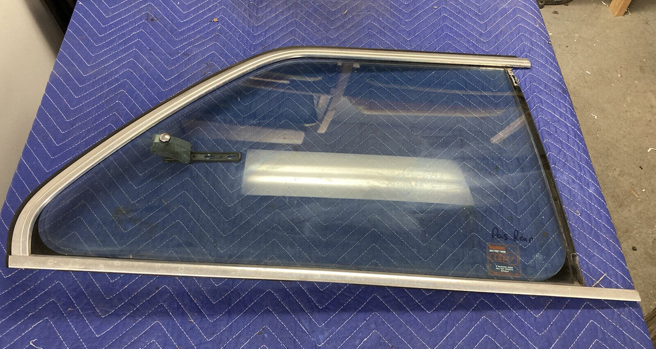 1984-1991 BMW 318i 325i E30 Passenger Rear Window Coupe Right Glass OEM #2582M