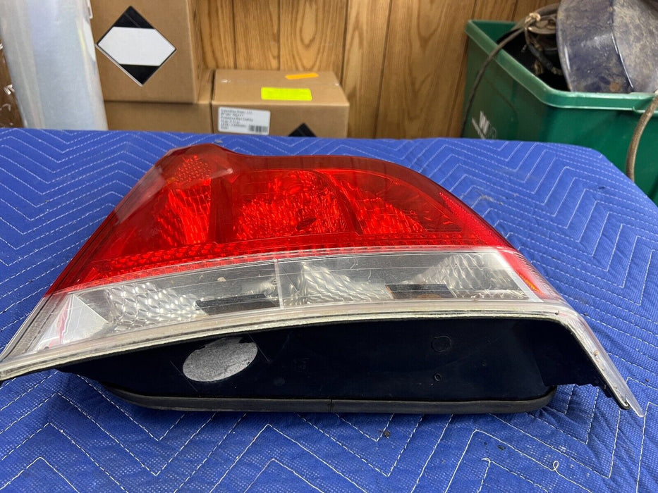 2005-2007 Volvo S60R V70R Passenger RH Right Brake Tail Light Lamp OEM #1017EM