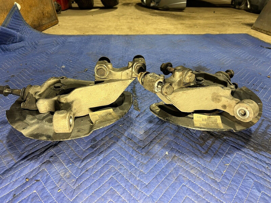 2005-2007 Volvo S60R V70R Front LH & RH Steering Knuckle Pair 9461943 OEM#1282EM