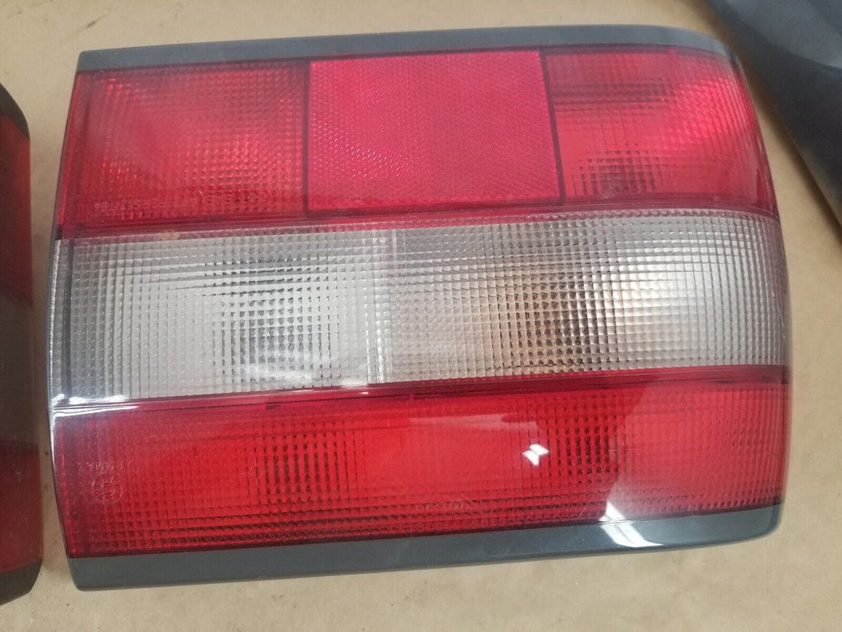 1993-1997 Volvo 850 850R Sedan Rear Tail Light Set Deck Lid & Sides OEM #2877E