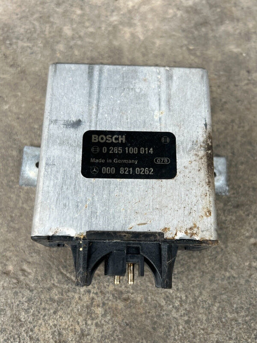 1979-1985 Mercedes 300SD W126 Seat Belt Control Module 0008210262 OEM #339EM