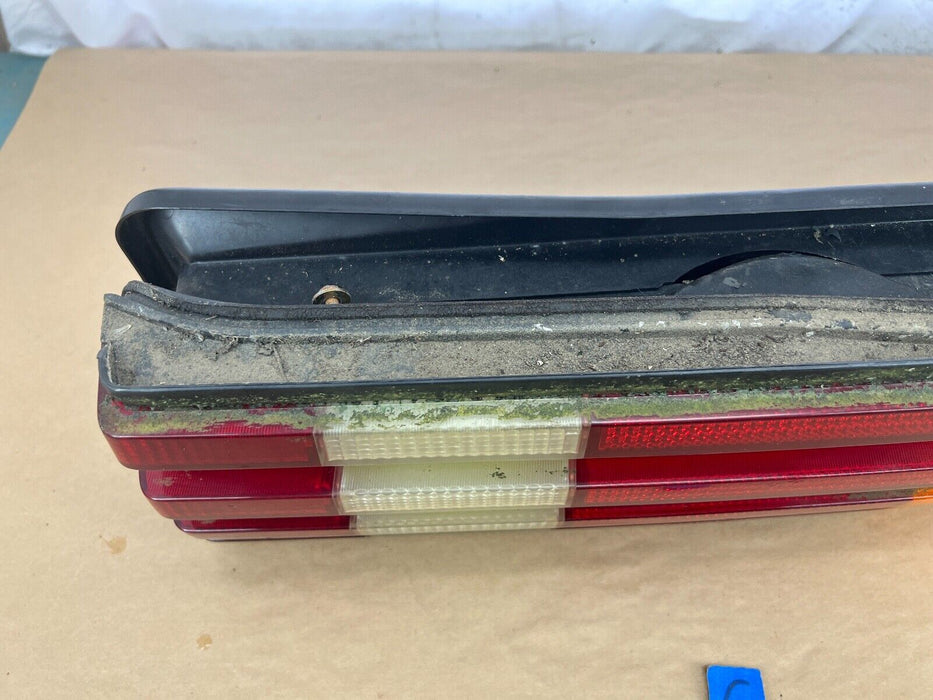 1979-1985 Mercedes 300SD W126 Right Rear Tail Light Assembly Lamp OEM #289EM