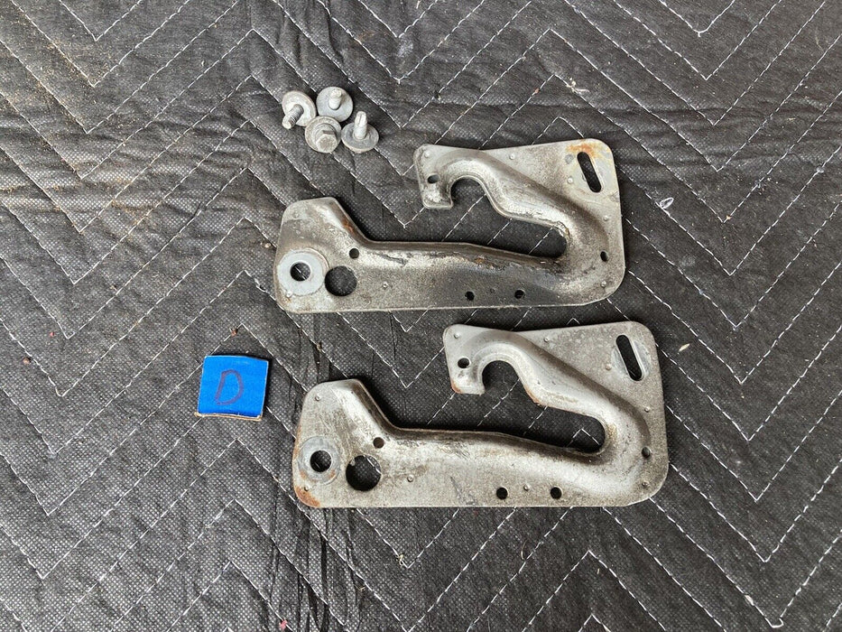 1982-1994 BMW E30 318i 325i Good Catch Bracket Mount Pair Latch OEM #2326M