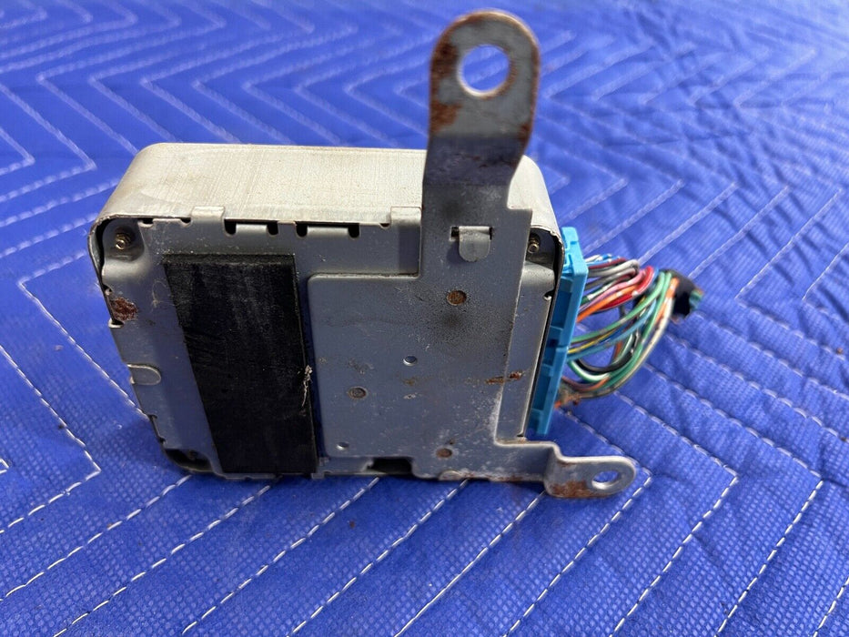 1998-2002 Isuzu Trooper Alarm & Relay Control Module Unit 897167991106 OEM#953EM