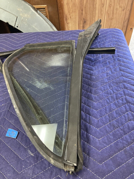 1982-1994 BMW E30 318i 325i Rear Left Quarter Glass Window 43r-001025 OEM #2503M