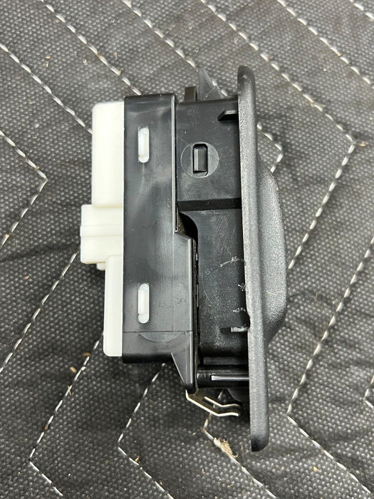 1998-2002 Isuzu Trooper Right RH Rear Power Window Switch 897098-3412 OEM #893EM