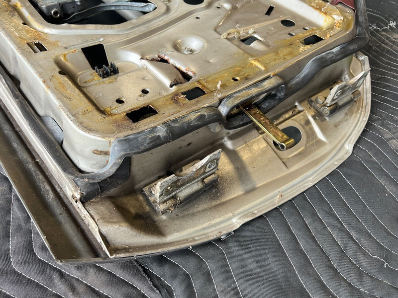 1979-1985 Mercedes 300SD W126 Silver Driver Left Front Door Assembly OEM #328EM