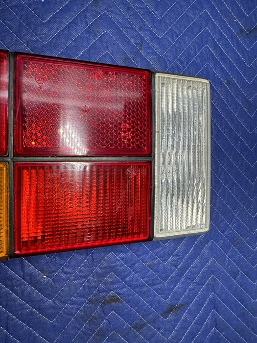 1979-1984 Volvo 240 242 244 Sedan 5 Panel Tail Light Right Rear Lamp OEM #3292E