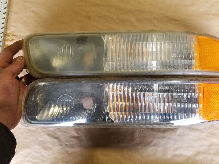 1999-2007 CHEVY 1500 SILVERADO SIERRA OEM DRIVER CORNER LIGHTS L R PAIR #818CN