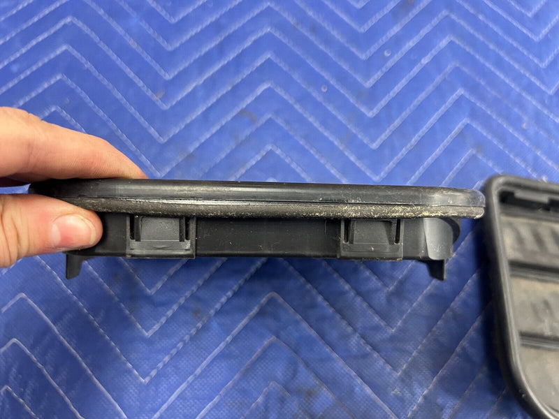 2005-2007 Volvo S60R Sedan LH & RH Cabin Trunk Air Pressure Vents OEM #1075EM