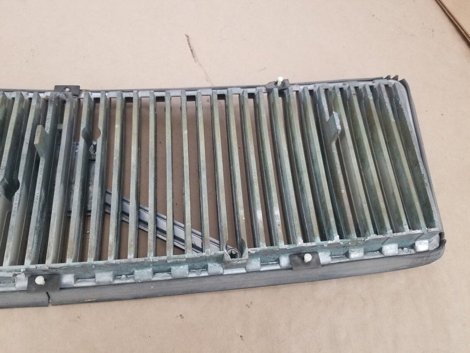 1992-1997 Volvo 850 850R Chrome Waterfall Grille w/Clips OEM #2853E