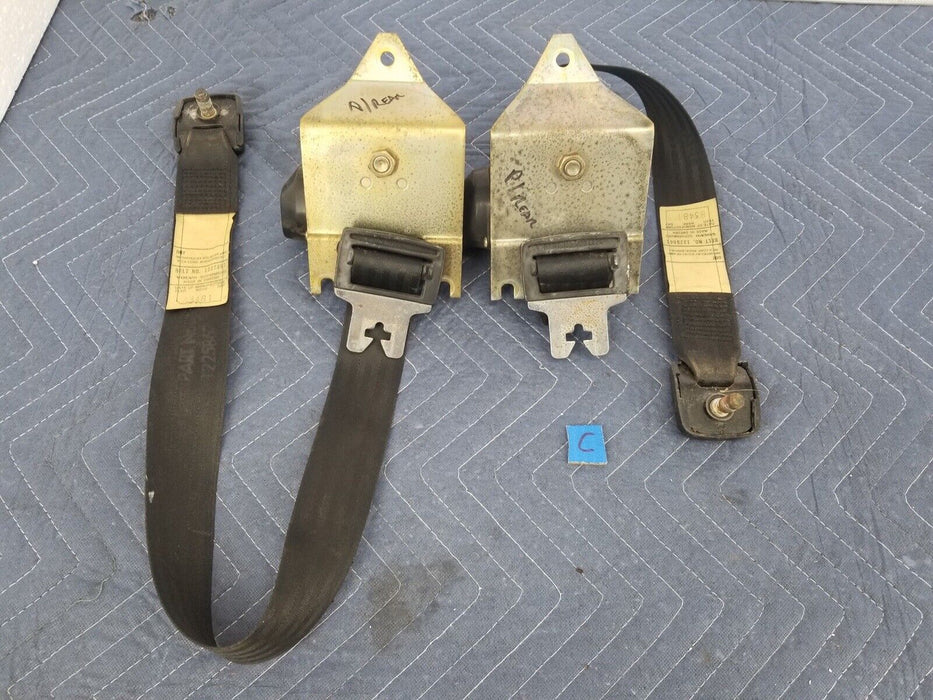 Volvo 240 244 245 Left & Right Rear Seat Belts Wagon Retractors Pair OEM #2585E