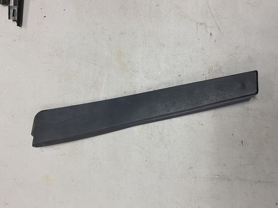 84-91 BMW Left Front Driver Door Window Trim 19069179 318i 325i 325ix E30 #900E