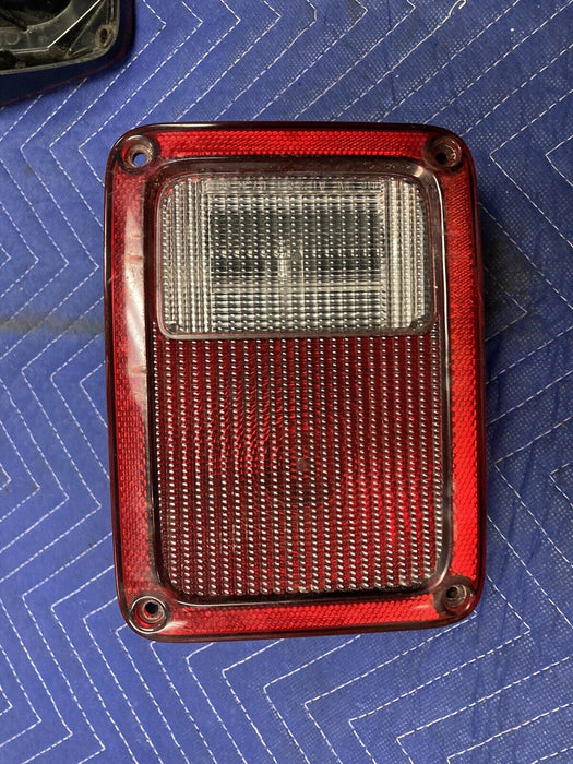 2007-2017  Tail Light Lamp Assembly Jeep Wrangler Left LH Driver Side #2967MM