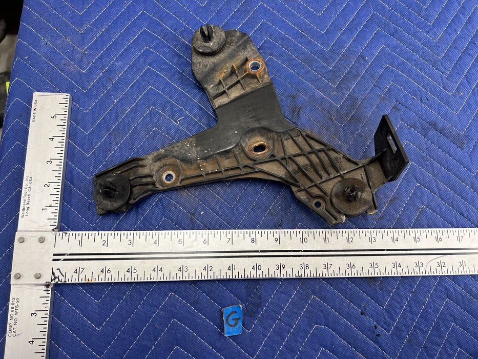 2005-2007 Volvo S60R V70R Air Box Air Cleaner Filter Bracket 30636575 OEM#1063EM