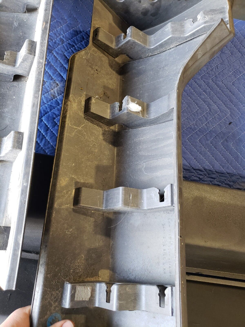 2003-2006 Honda Element OEM Lower Rocker Covers Plastic Molding L R #957CN