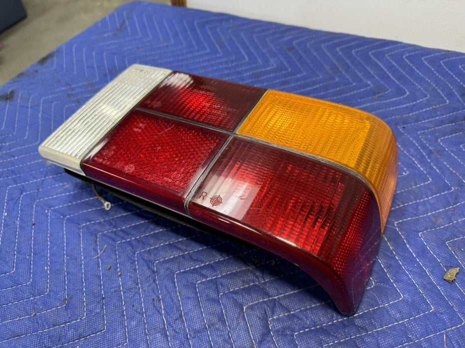 1979-1984 Volvo 240 242 244 Sedan 5 Panel Tail Light Right Rear Lamp OEM #3290E