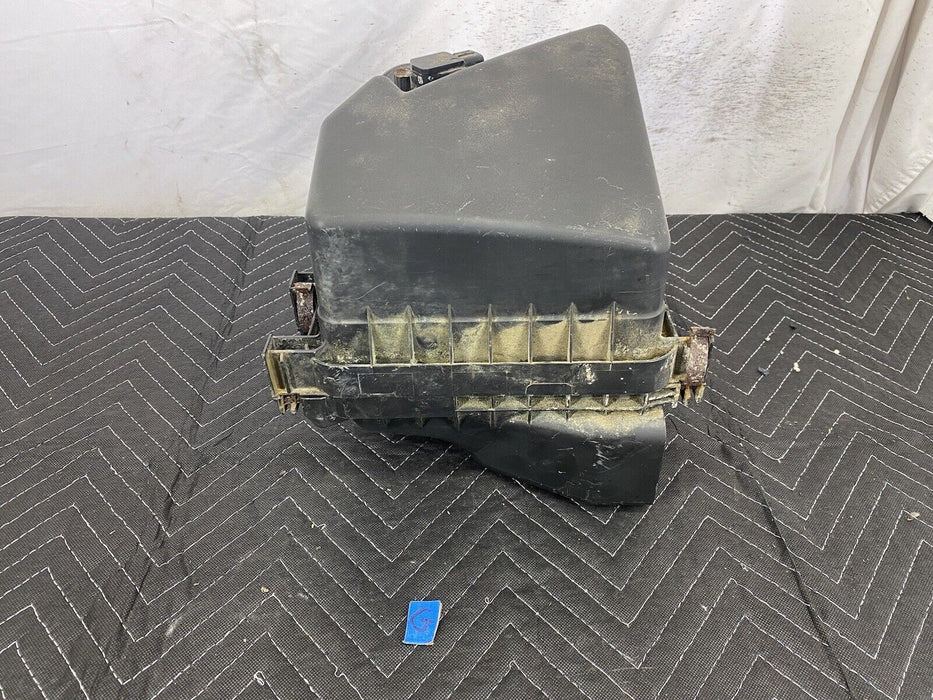 2009-2010 Pontiac Vibe Air Intake Air Cleaner Housing Filter MAF OEM #3090E