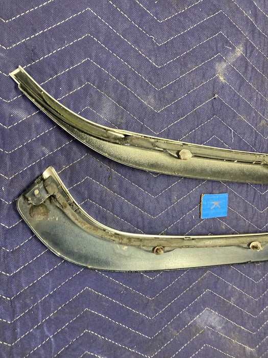 1984-1991 BMW 318i 325i E30 Pair Rear Window Tim C Pillar Air Outlet OEM #2614M