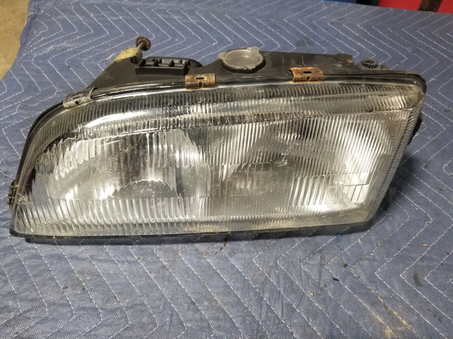 1998-2000 Volvo V70 V70R Wagon OEM L Left 9169362 147871 Light Assembly #330AN