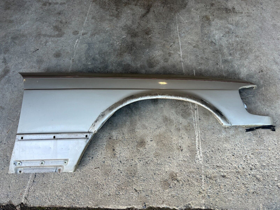 1979-85 Mercedes 300SD W126 Sedan Silver Front Passenger Right Fender OEM #392EM