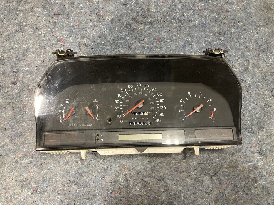 1992-1997 Volvo 850 GLT Gauge Cluster Interment 9442045 9128095 OEM #668M