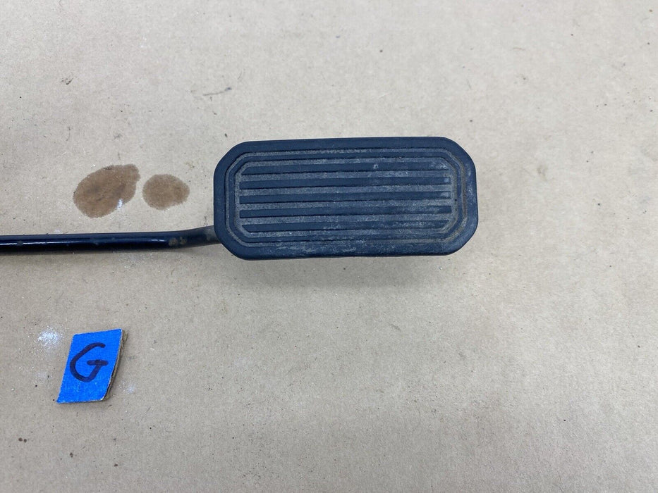 1997-2001 Lexus ES300 Accelerator Gas Pedal Assembly Pad OEM #2390E