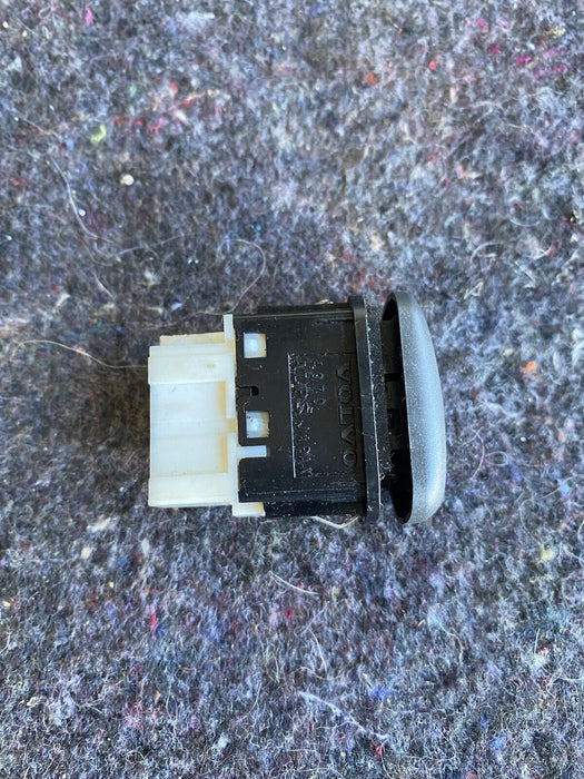 98-00 Volvo V70 V70R XC S70 Heated Seat Switch Left Right OEM #1517E