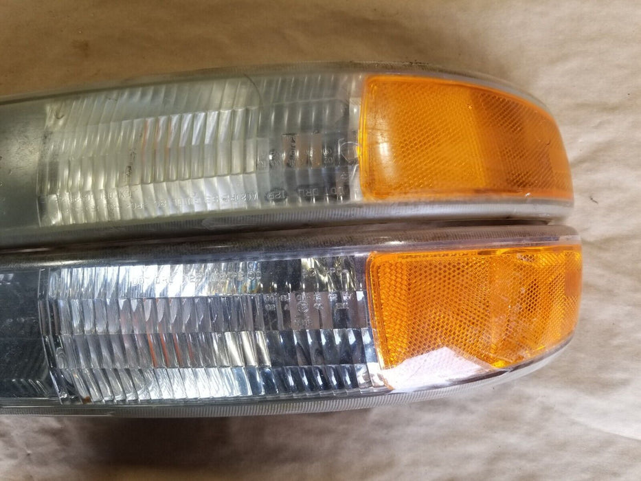 1999-2007 CHEVY 1500 SILVERADO SIERRA OEM DRIVER CORNER LIGHTS L R PAIR #818CN